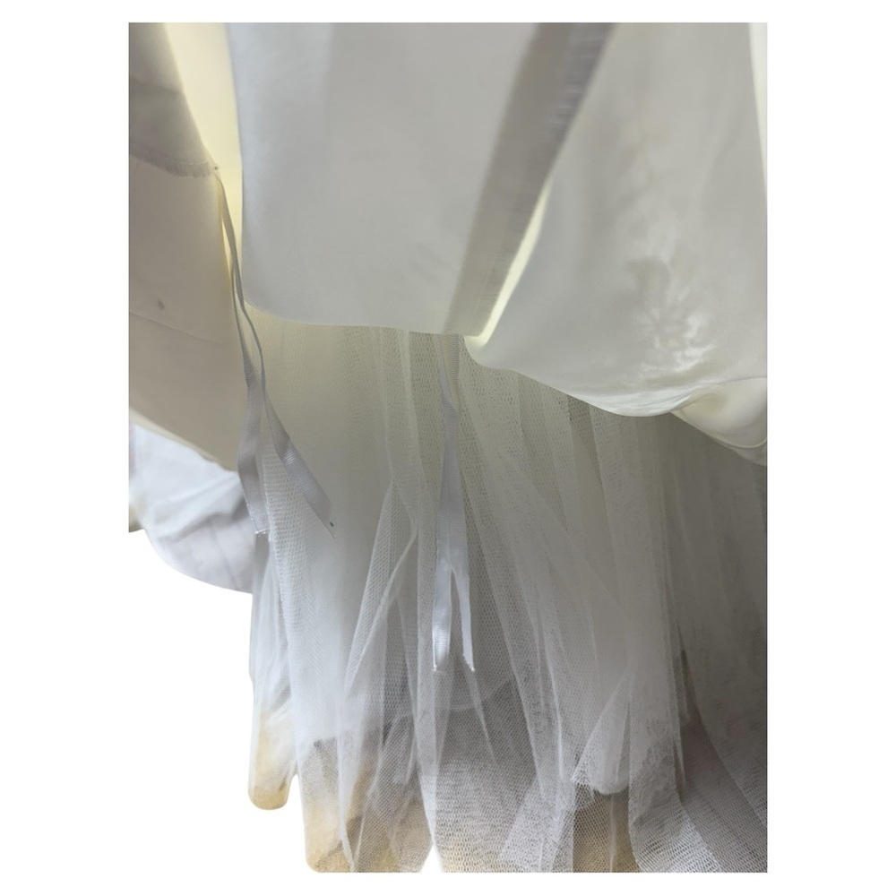 Elegant Ivory Lace Strapless Wedding Gown Size 14 - Picture 7 of 12